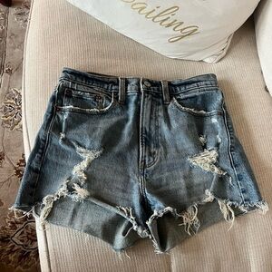 Abercrombie and Fitch high rise mom short size 26/2 distressed light/medium wash